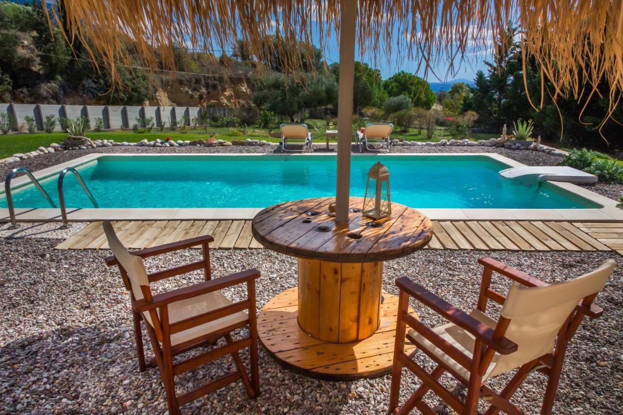 Driftwood Villa Karavádhos Екстериор снимка
