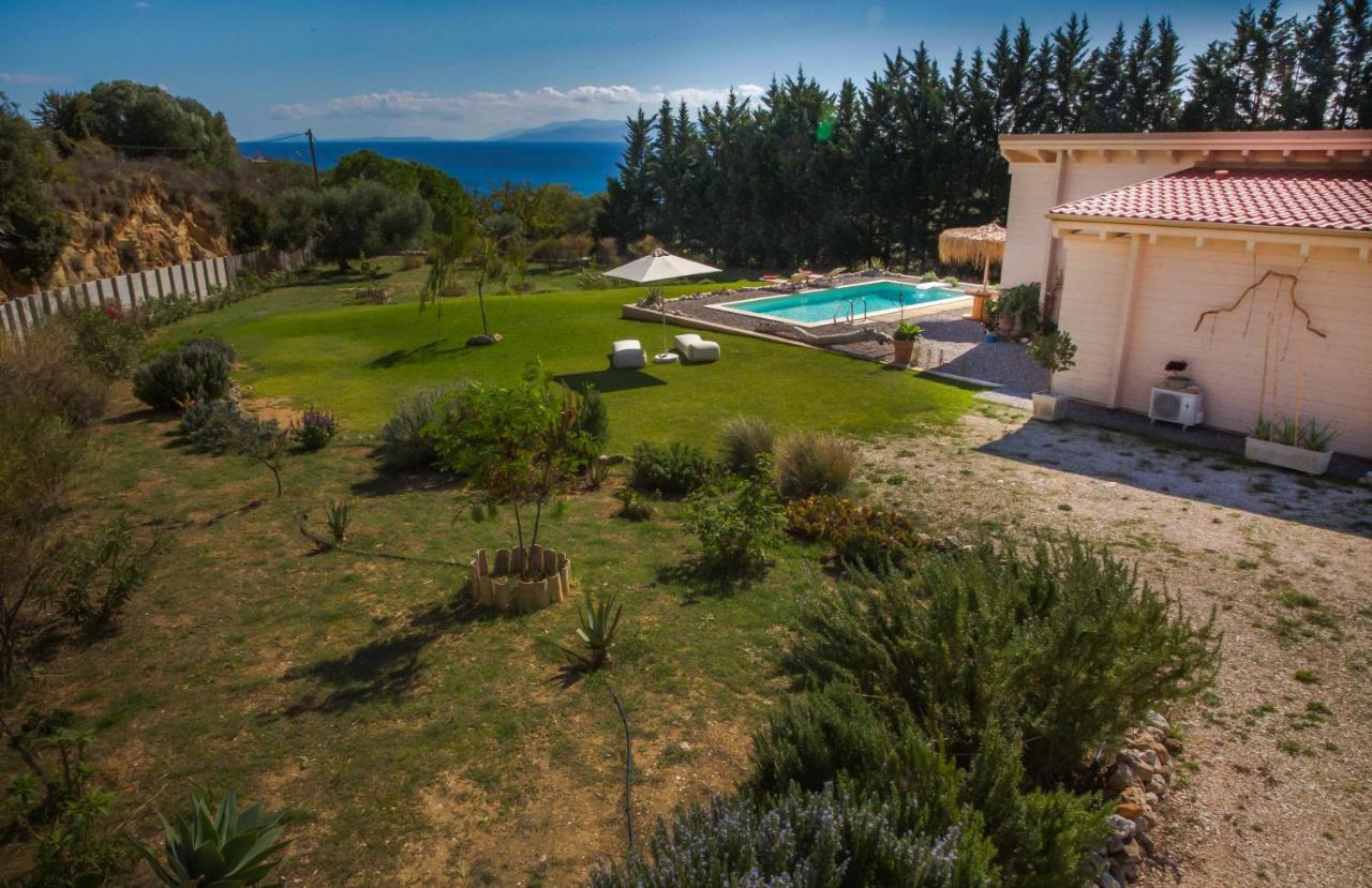 Driftwood Villa Karavádhos Екстериор снимка