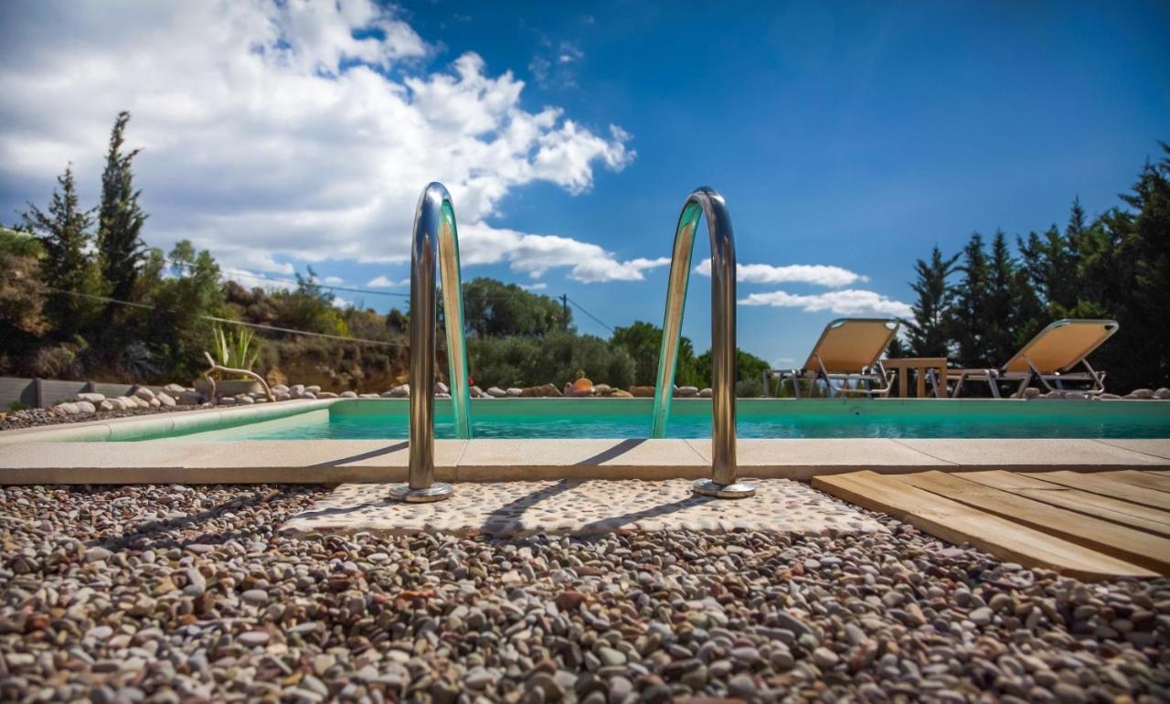 Driftwood Villa Karavádhos Екстериор снимка