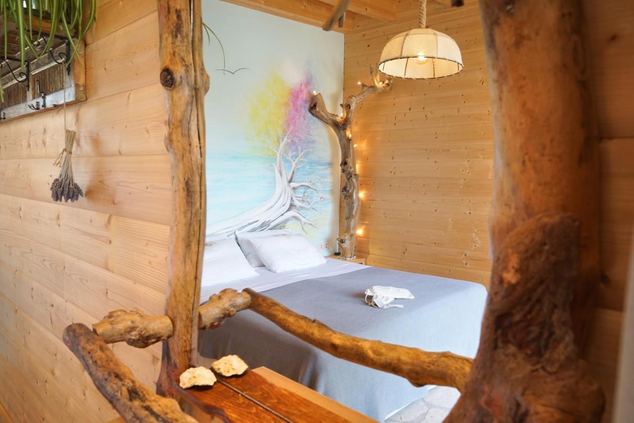 Driftwood Villa Karavádhos Екстериор снимка