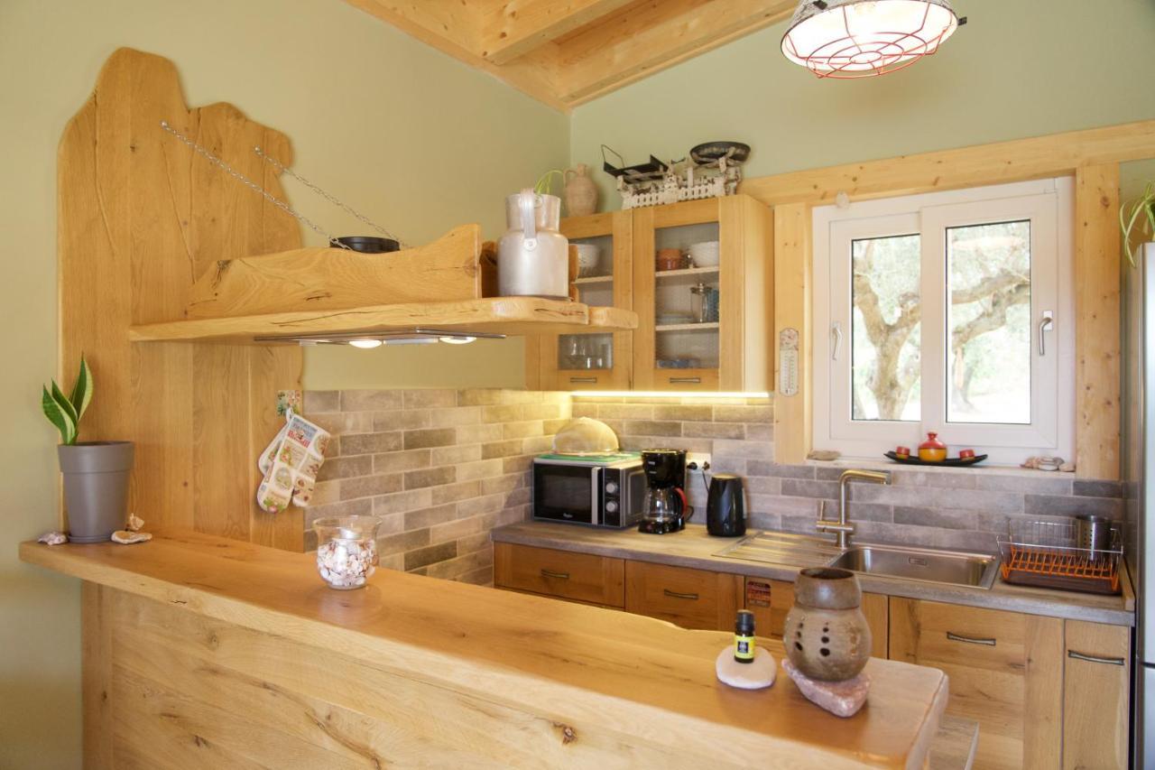 Driftwood Villa Karavádhos Екстериор снимка